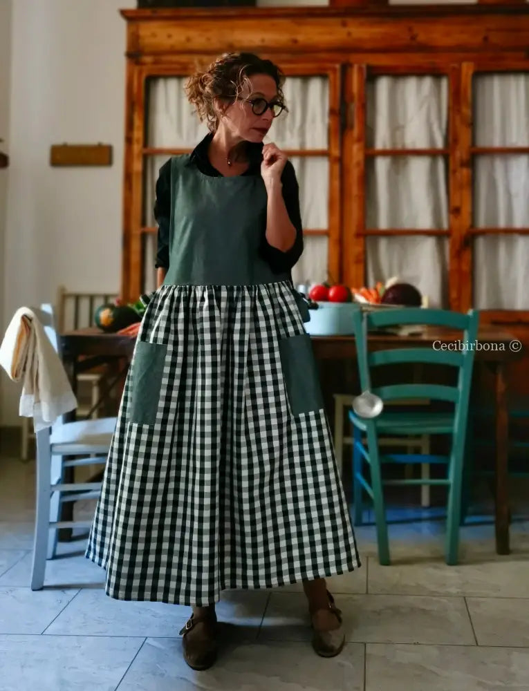 Grembiule patchwork verde scuro (Ref. 435) grembiule donna tessuti moderni