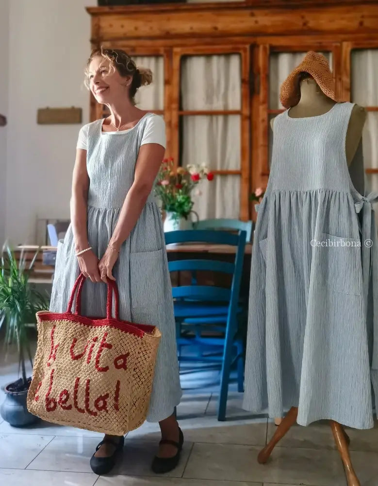 Grembiule per donna a righe celesti e bianche (Ref. 520) - grembiule donna tessuti moderni