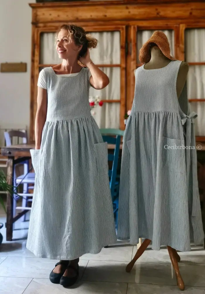 Grembiule per donna a righe celesti e bianche (Ref. 520) - grembiule donna tessuti moderni