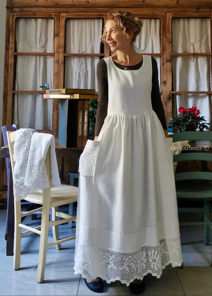 Grembiule per donna da cucina con balza ad uncinetto (Ref. 127) grembiule donna tessuti antichi