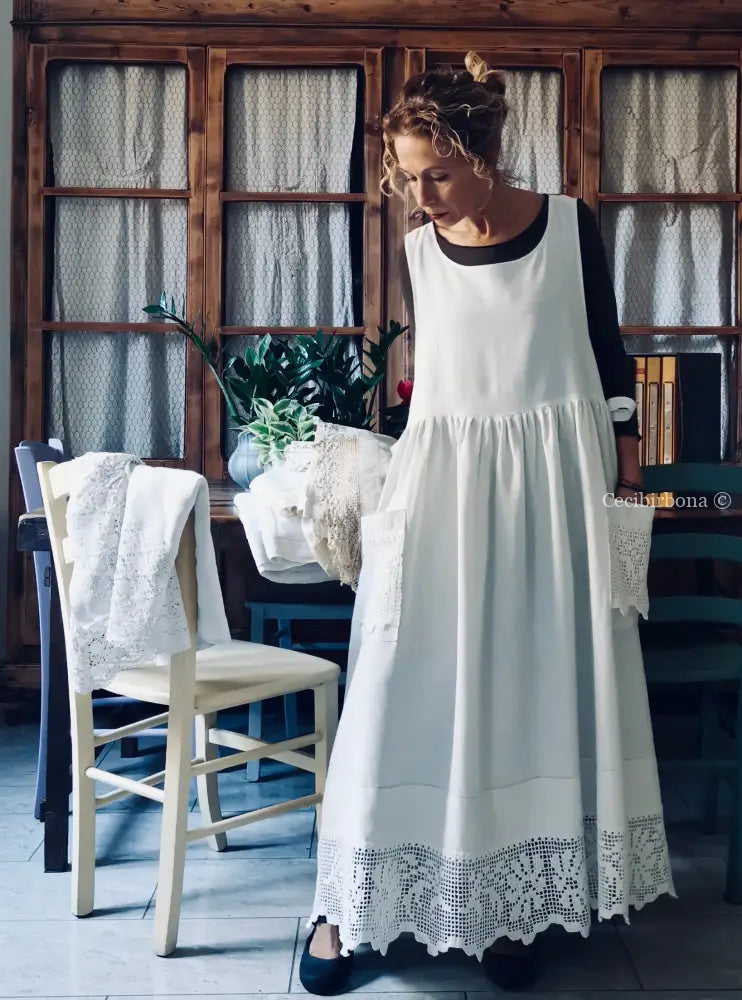 Grembiule per donna da cucina con balza ad uncinetto (Ref. 127) grembiule donna tessuti antichi