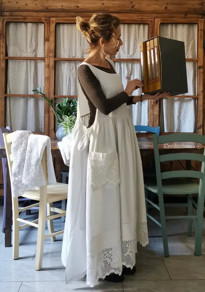 Grembiule per donna da cucina con balza ad uncinetto (Ref. 127) grembiule donna tessuti antichi