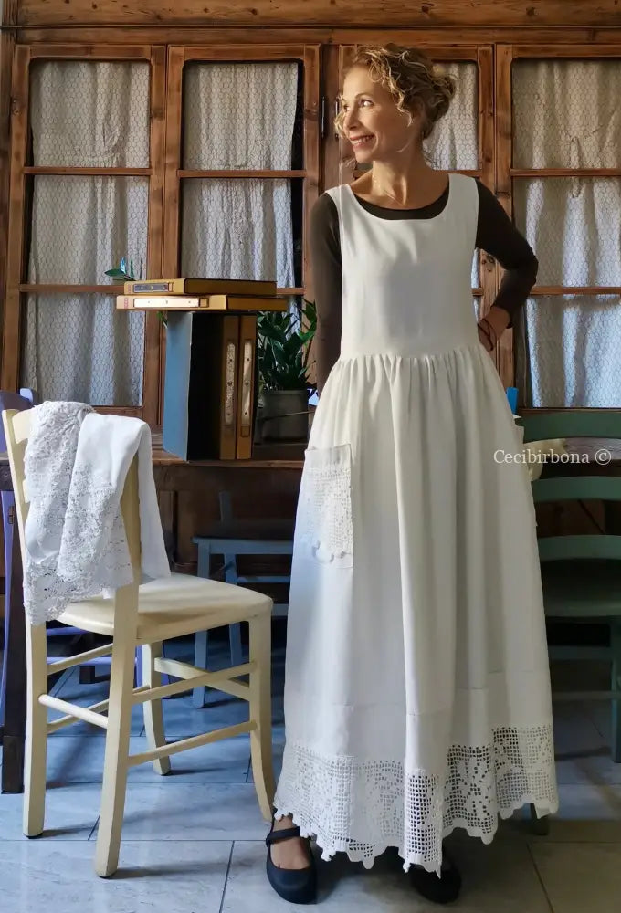 Grembiule per donna da cucina con balza ad uncinetto (Ref. 127) grembiule donna tessuti antichi