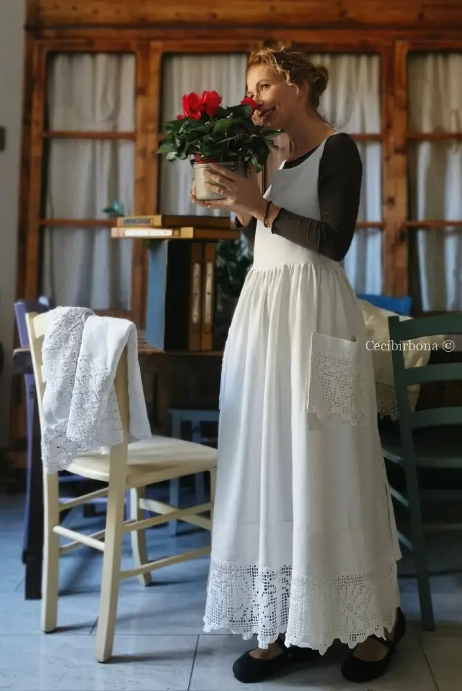 Grembiule per donna da cucina con balza ad uncinetto (Ref. 127) grembiule donna tessuti antichi