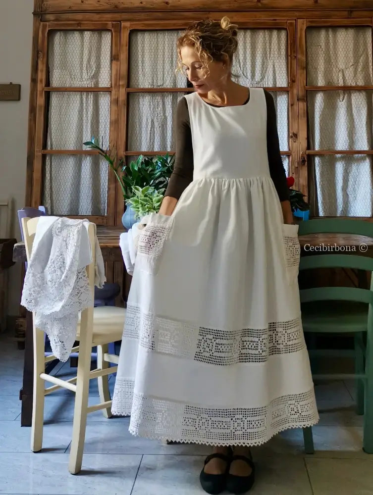 Grembiule per donna da cucina con balza uncinetto (Ref. 93) grembiule donna tessuti antichi