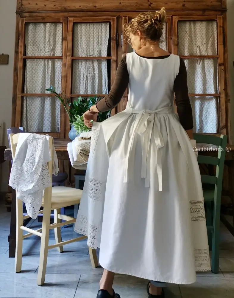 Grembiule per donna da cucina con balza uncinetto (Ref. 93) grembiule donna tessuti antichi