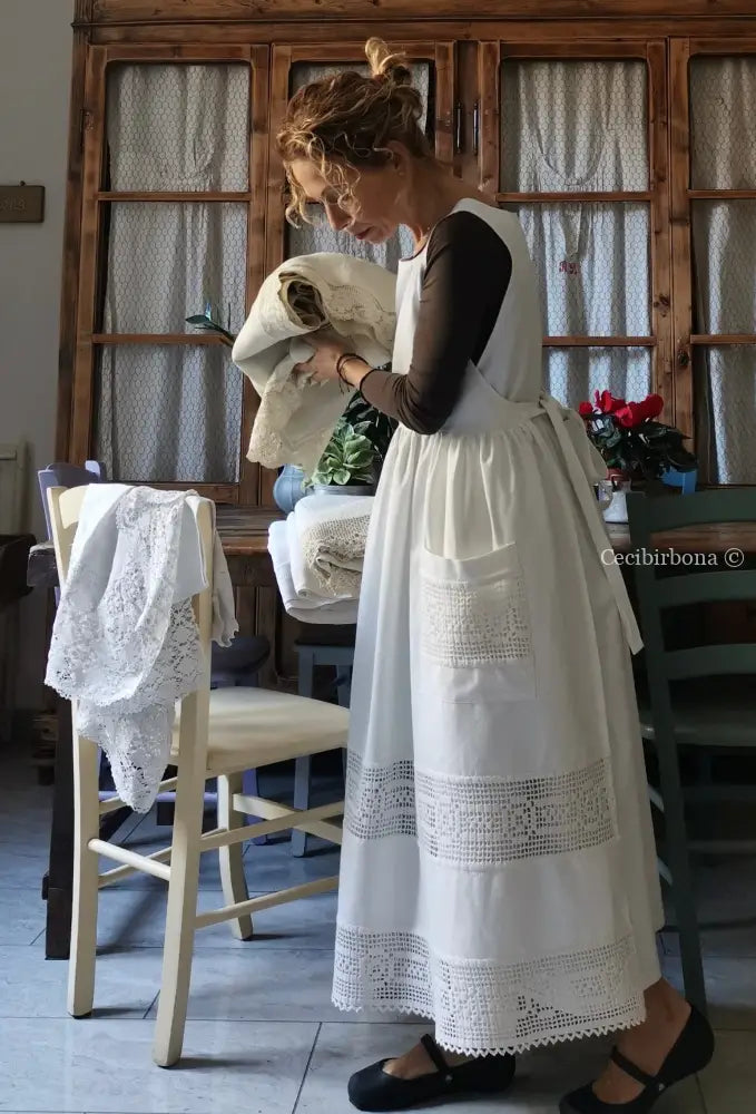 Grembiule per donna da cucina con balza uncinetto (Ref. 93) grembiule donna tessuti antichi