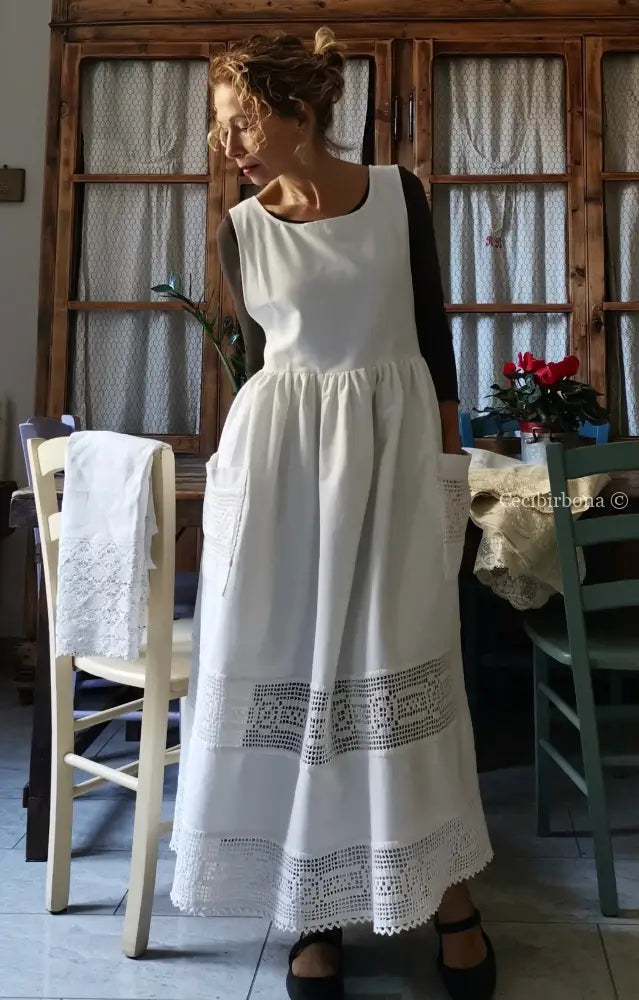 Grembiule per donna da cucina con balza uncinetto (Ref. 93) grembiule donna tessuti antichi