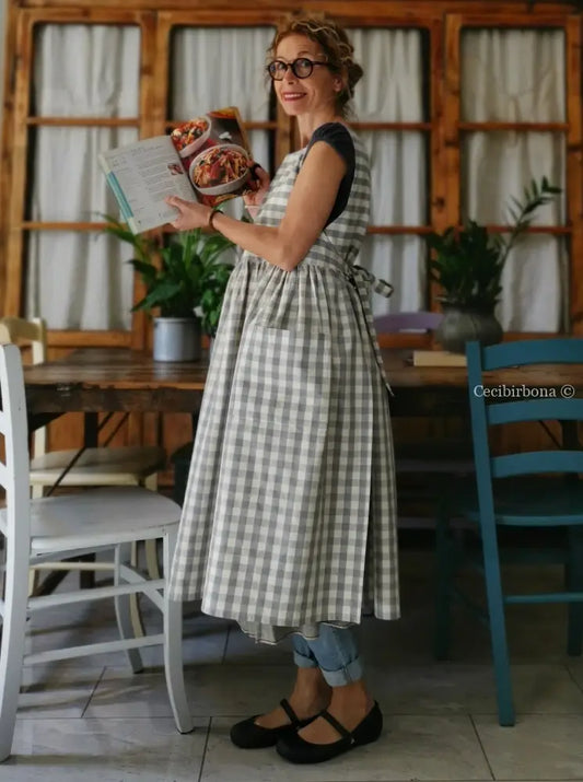 Grembiule per donna in cotone a quadri grigio chiaro e panna (Ref.33) grembiule donna tessuti moderni