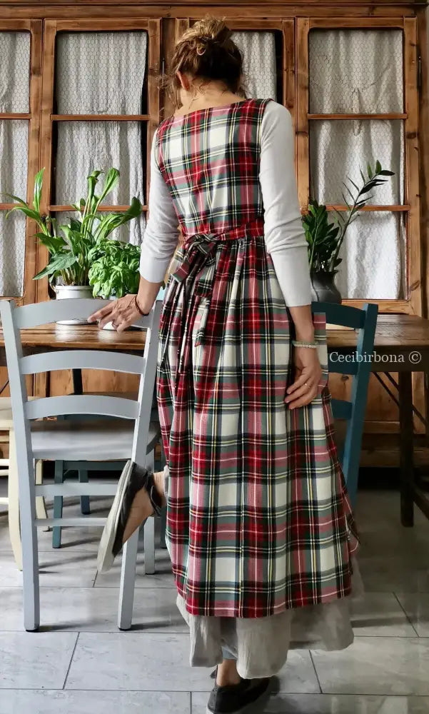 Grembiule per donna in tartan bianco e rosso (Ref. 74) grembiule donna tessuti moderni