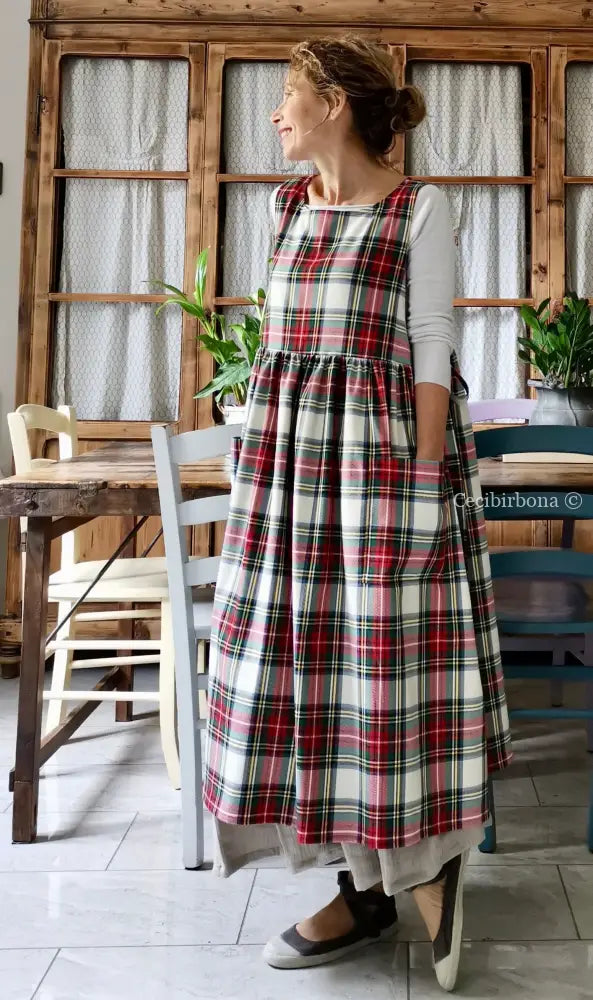 Grembiule per donna in tartan bianco e rosso (Ref. 74) grembiule donna tessuti moderni