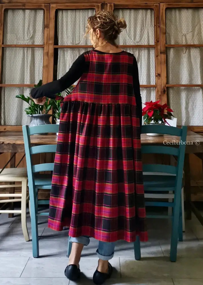 Grembiule per donna in tartan ciclamino e nero (Ref. 32) grembiule donna tessuti moderni