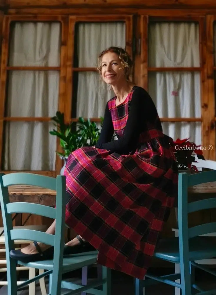 Grembiule per donna in tartan ciclamino e nero (Ref. 32) grembiule donna tessuti moderni