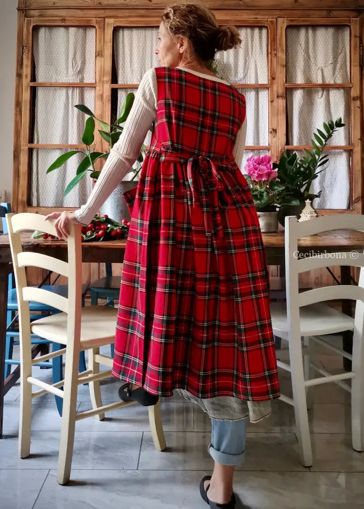 Grembiule per donna in tartan rosso (Ref. 42) grembiule donna tessuti moderni