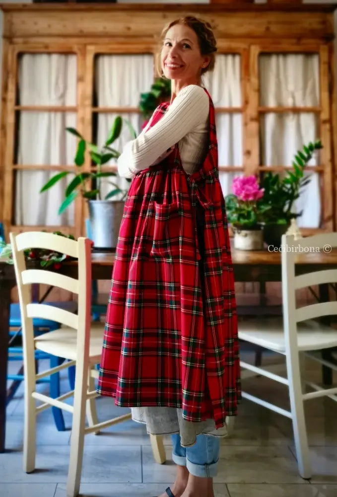Grembiule per donna in tartan rosso (Ref. 42) grembiule donna tessuti moderni