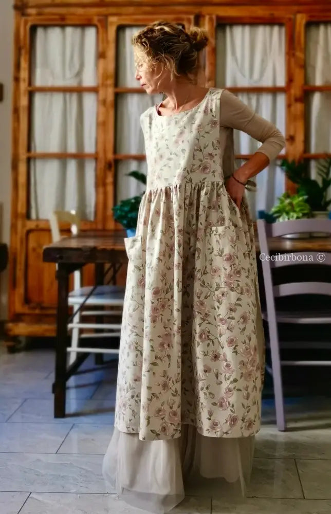 Grembiule romantico con le rose di campagna (Ref. 164) grembiule donna tessuti moderni