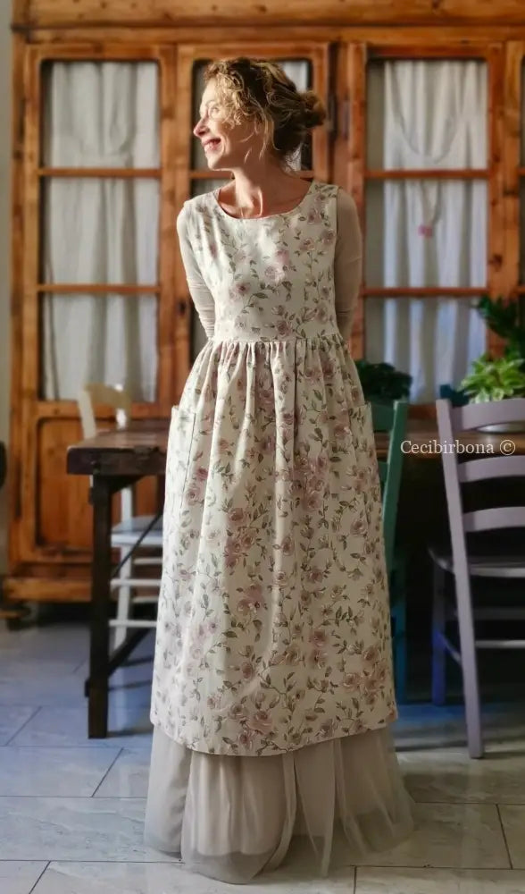Grembiule romantico con le rose di campagna (Ref. 164) grembiule donna tessuti moderni