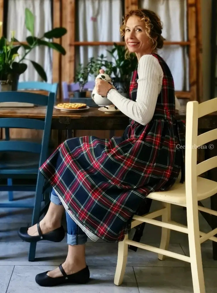 Grembiule tartan blu e rosso (Ref. 44) grembiule donna tessuti moderni