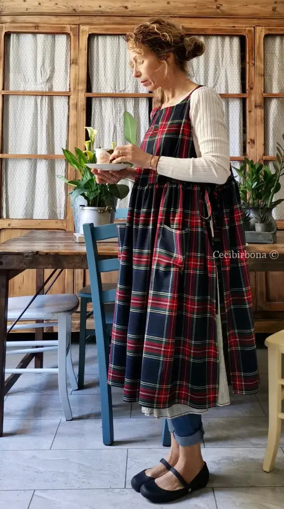Grembiule tartan blu e rosso (Ref. 44) grembiule donna tessuti moderni