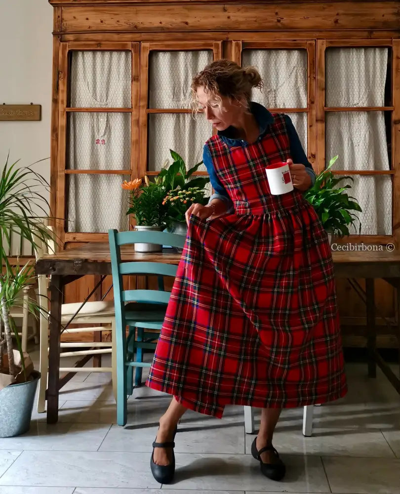 Grembiule tartan in pura lana rossa (Ref. 424) grembiule donna tessuti moderni