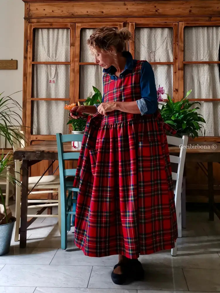 Grembiule tartan in pura lana rossa (Ref. 424) grembiule donna tessuti moderni