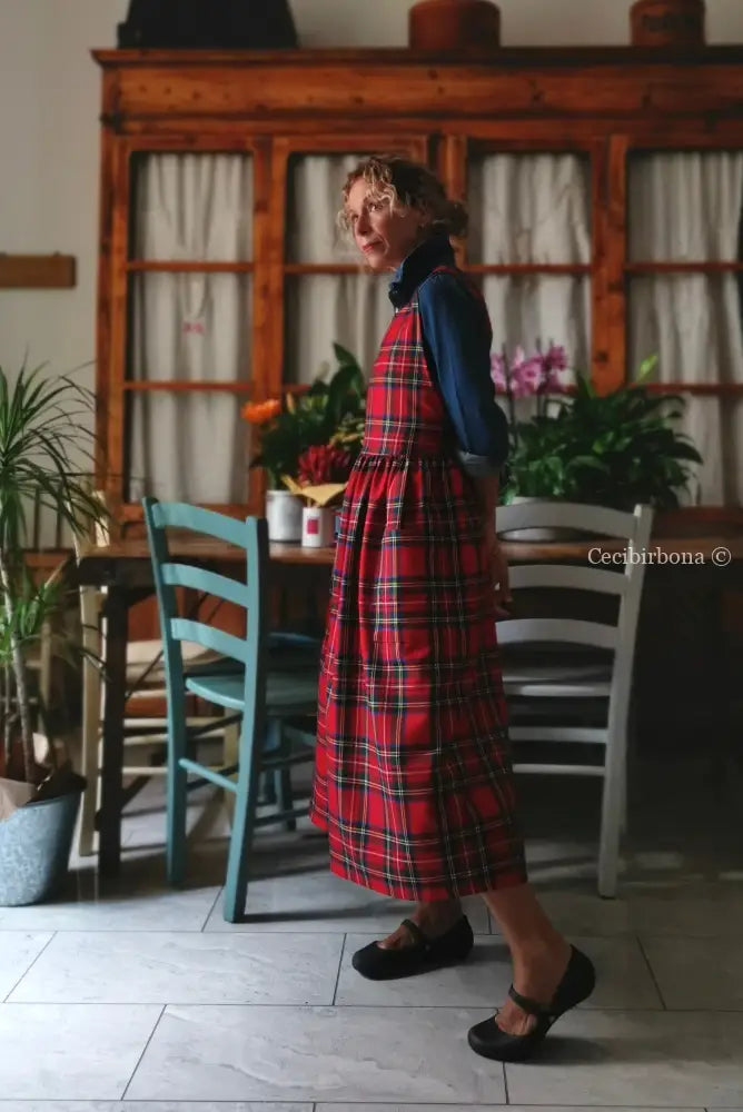 Grembiule tartan in pura lana rossa (Ref. 424) grembiule donna tessuti moderni