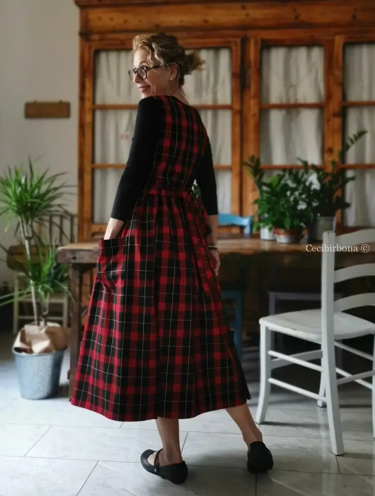 Grembiule tartan rosso e nero (Ref.376) grembiule donna tessuti moderni