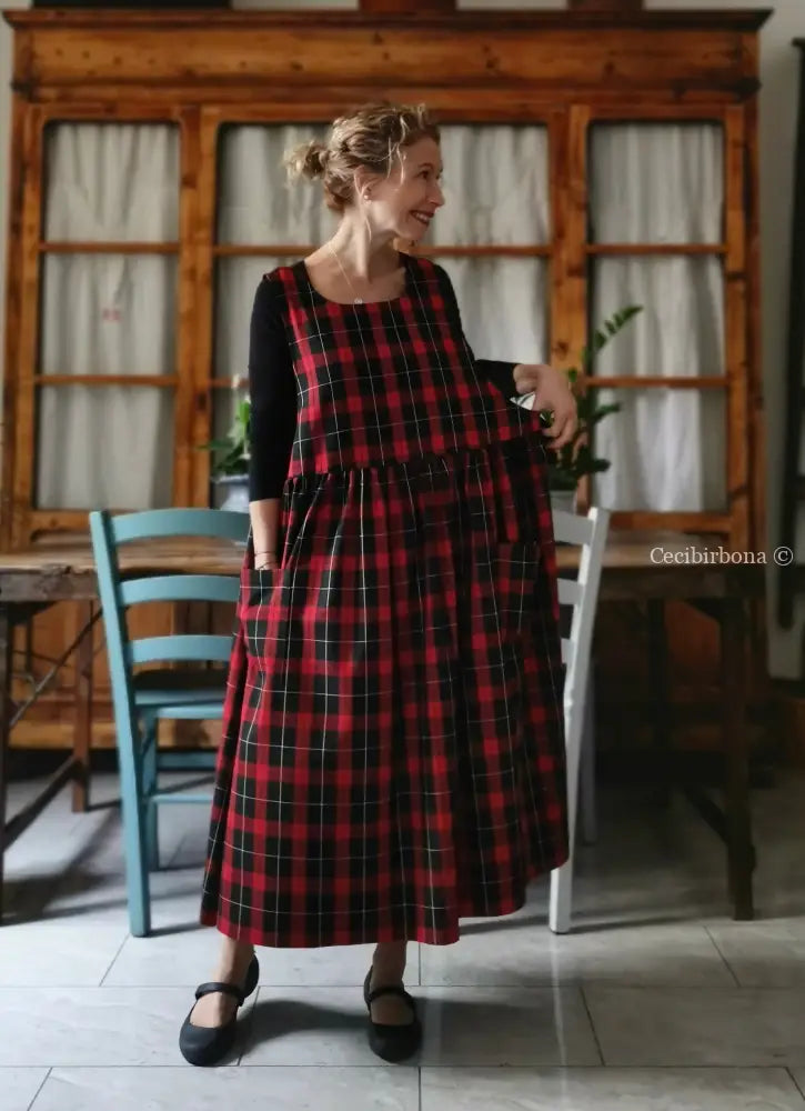 Grembiule tartan rosso e nero (Ref.376) grembiule donna tessuti moderni