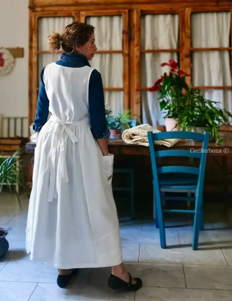 Il grembiule con i bouquet (Ref. 472) grembiule donna tessuti moderni