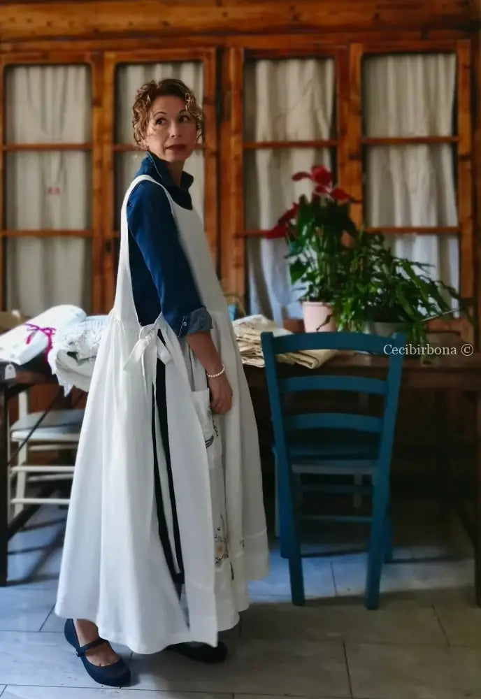 Il grembiule con i bouquet (Ref. 472) grembiule donna tessuti moderni