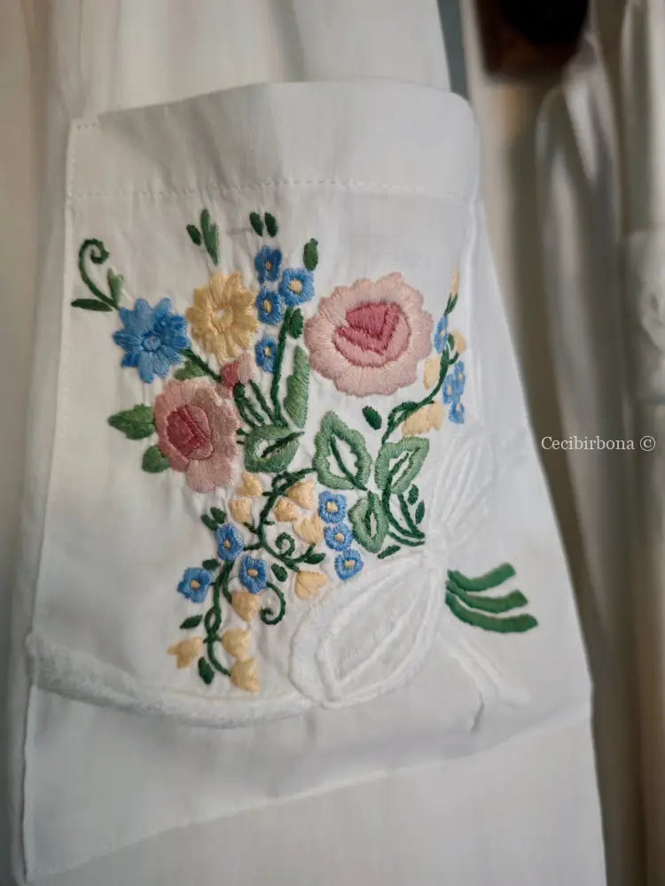 Il grembiule con i bouquet (Ref. 472) grembiule donna tessuti moderni