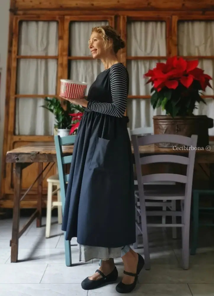 Il grembiule da cucina in denim di lana blu (Ref. 37) grembiule donna tessuti moderni