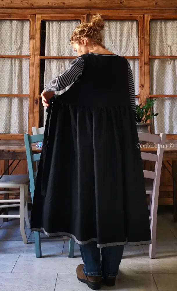 Il grembiule da cucina in lana lavata blu scuro (Ref. 51) grembiule donna tessuti moderni