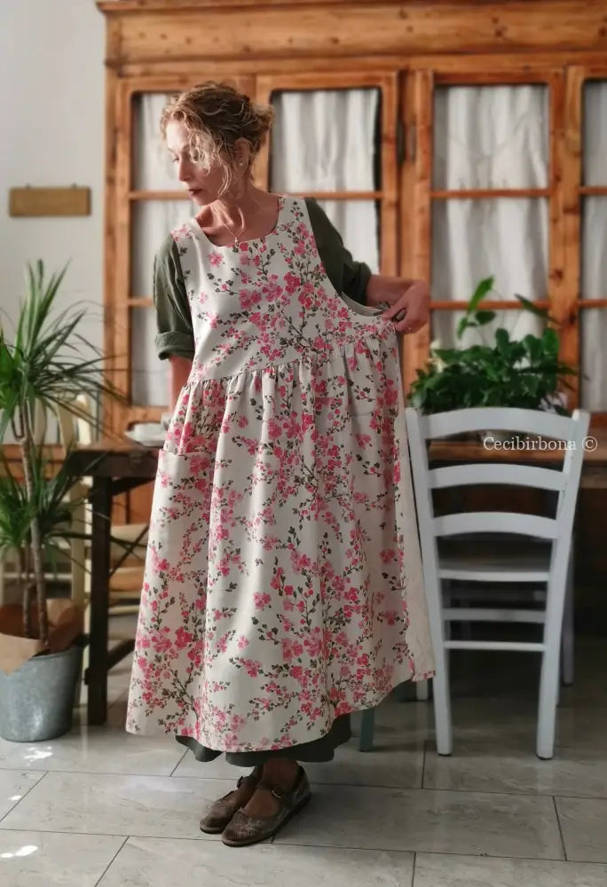 Il grembiule della primavera con lacci di gros grain (Ref. 404) grembiule donna tessuti moderni