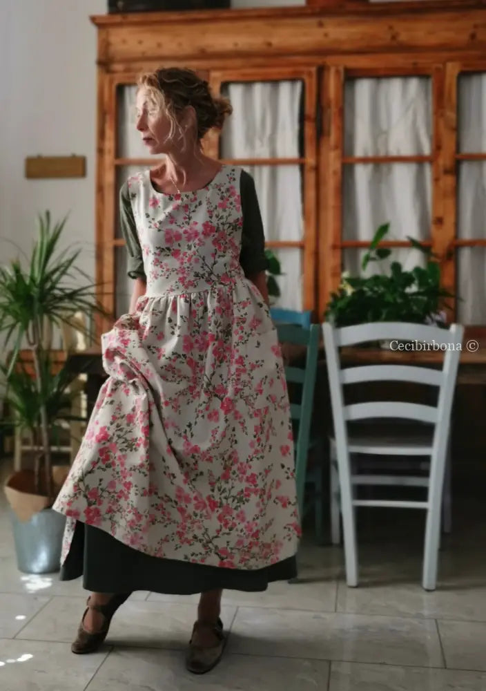 Il grembiule della primavera con lacci di gros grain (Ref. 404) grembiule donna tessuti moderni