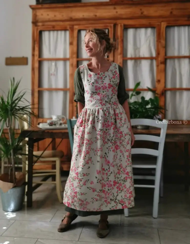 Il grembiule della primavera con lacci di gros grain (Ref. 404) grembiule donna tessuti moderni