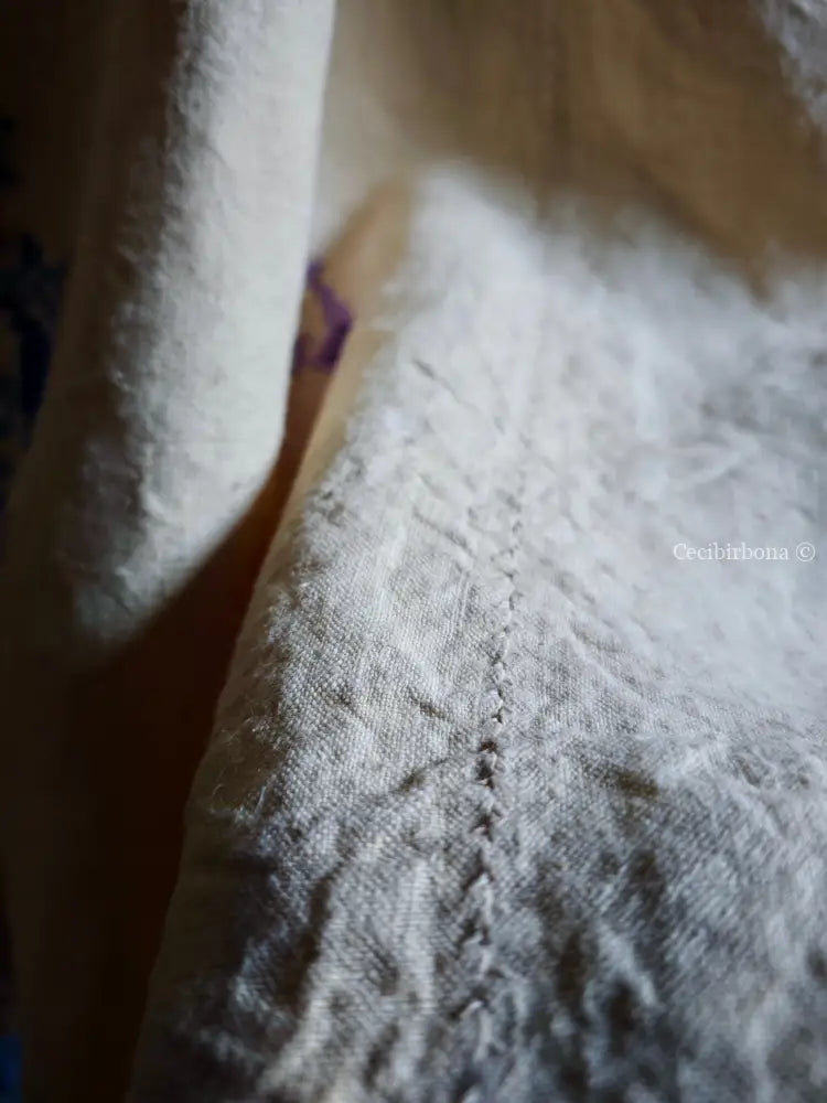 Il grembiule in lino con la dama con l’ombrellino (Ref. 477) grembiule donna tessuti antichi