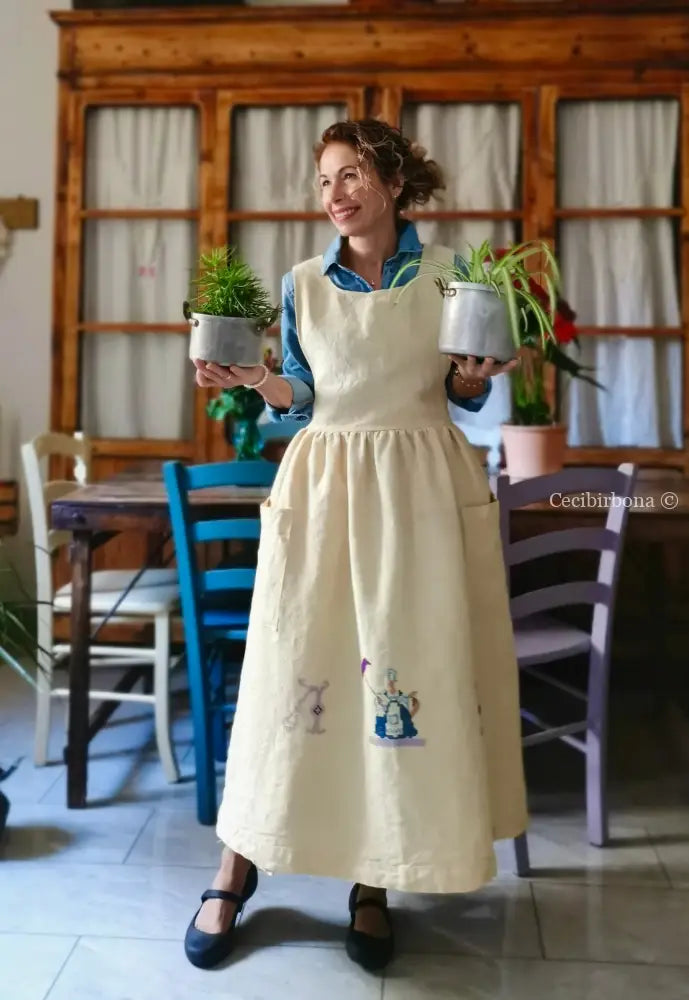 Il grembiule in lino con la dama con l’ombrellino (Ref. 477) grembiule donna tessuti antichi
