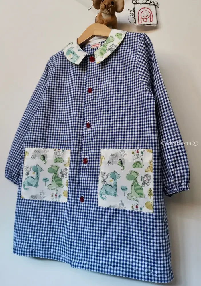 Il grembiulino blu con i dinosauri per bimbo grembiule asilo bimbo