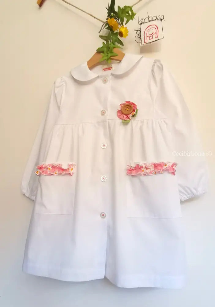 Il grembiulino con le margherite - Grembiule bianco per asilo con tasche a fiorellini grembiule asilo bimba