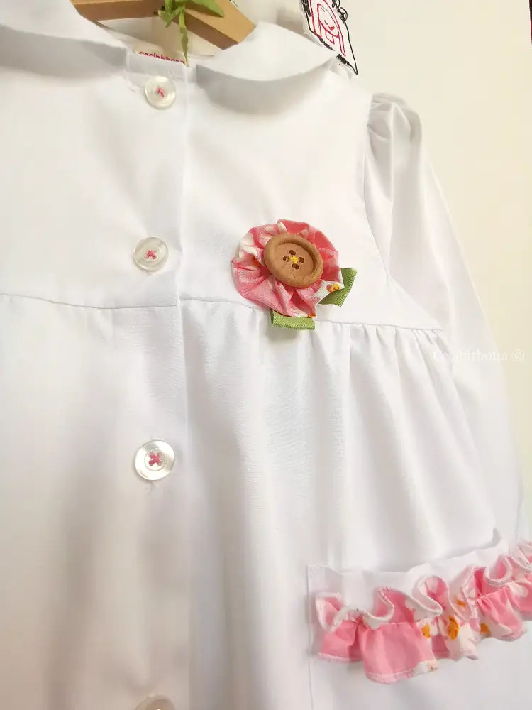 Il grembiulino con le margherite - Grembiule bianco per asilo con tasche a fiorellini grembiule asilo bimba