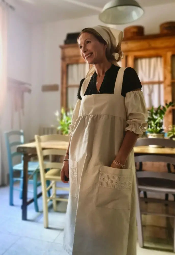 Manichette e foulard in tessuto di ghinea accessori cucina