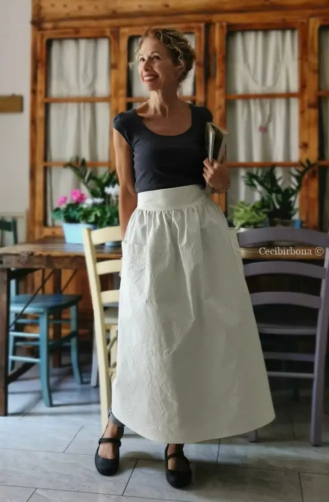 Vintage Cotton Half Apron with Decorated Pockets (Ref. 192