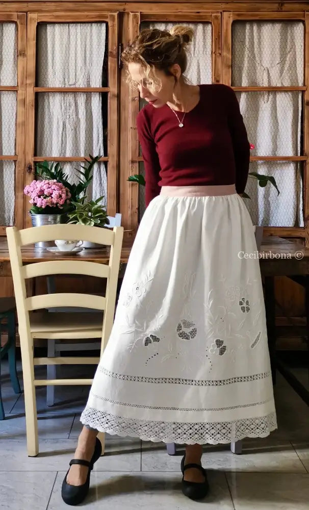 Mezzo grembiule in lino ricamato con monogramma e fascia rosa (Ref. 172) grembiule donna in tessuto antico