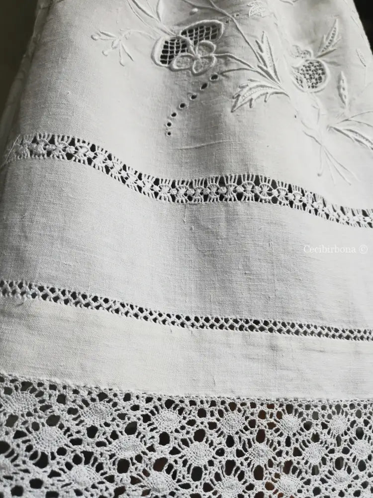 Mezzo grembiule in lino ricamato con monogramma e fascia rosa (Ref. 172) grembiule donna in tessuto antico