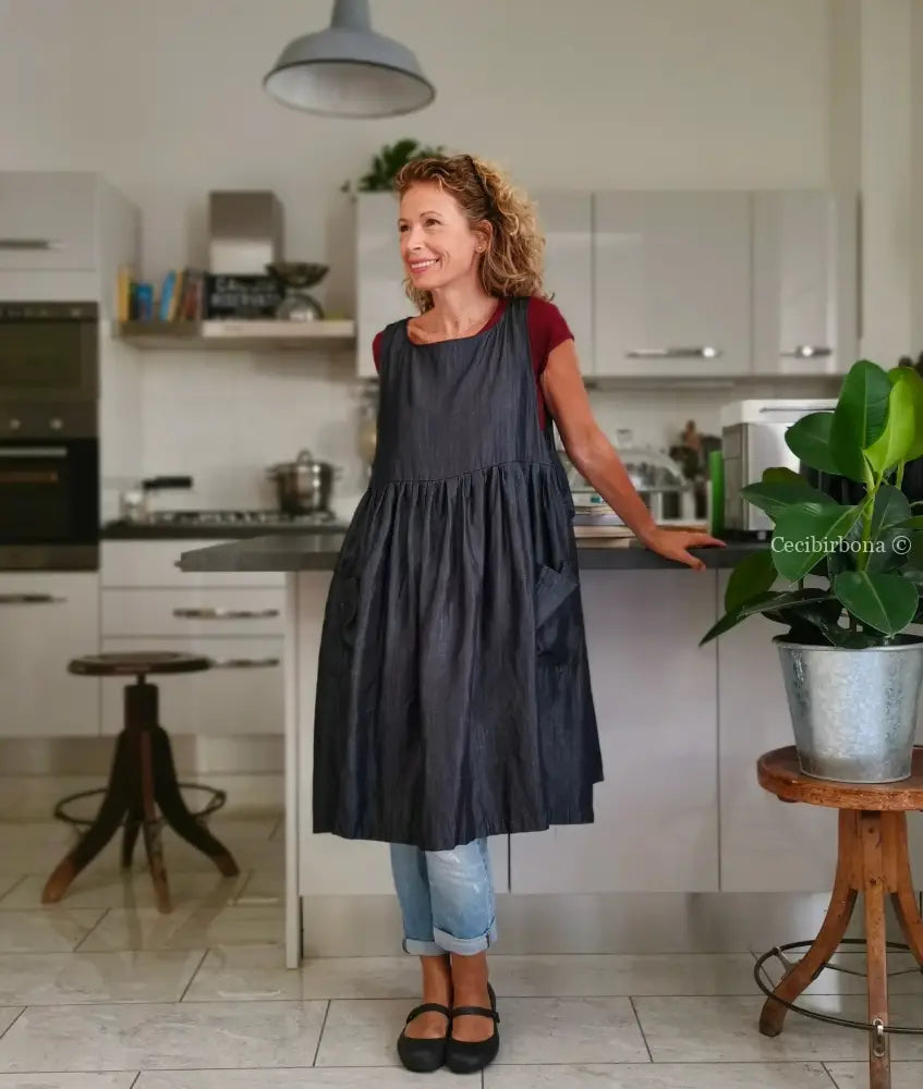 Reserved for Yeni Oh IN PREORDINE Il grembiule da cucina in chambray blu scuro grembiule donna tessuti moderni