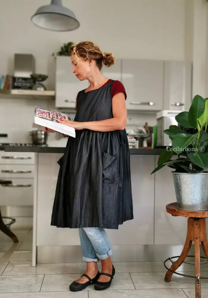 Reserved for Yeni Oh IN PREORDINE Il grembiule da cucina in chambray blu scuro grembiule donna tessuti moderni