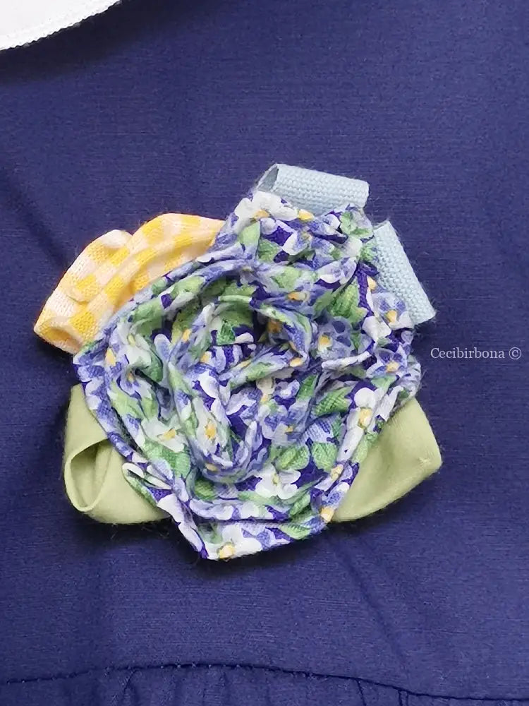 Riservato il grembiulino blu con fiore e rouches e colletto pierrot per scuola primaria grembiule scuola bimba