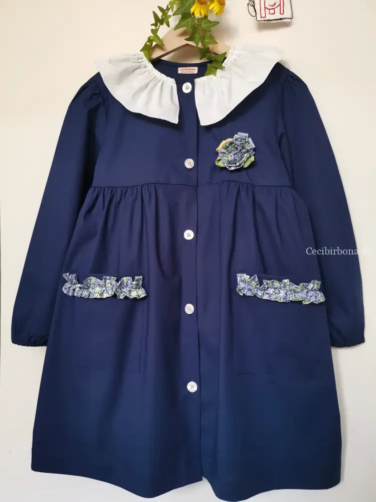 Riservato il grembiulino blu con fiore e rouches e colletto pierrot per scuola primaria grembiule scuola bimba