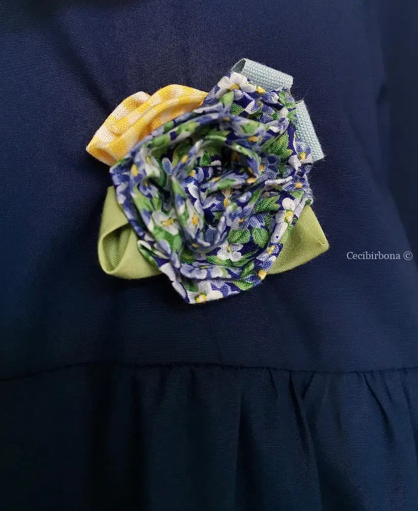 Riservato il grembiulino blu con fiore e rouches e colletto pierrot per scuola primaria grembiule scuola bimba